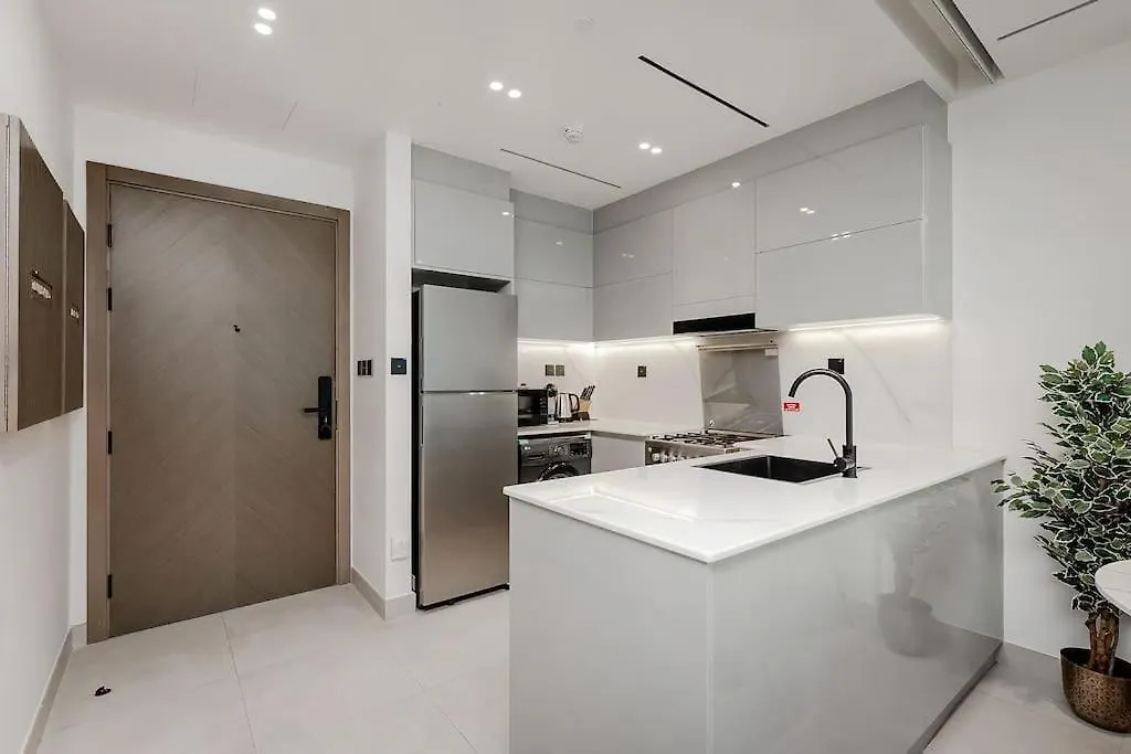 Apartment 1Bdr Yacht View Binghatti Canal Dubai